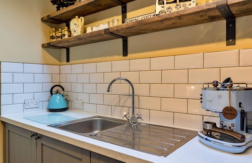 Tunstall House | Wonderful villa for 6 guests with WIFI
