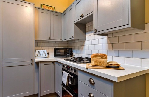 Tunstall House | Wonderful villa for 6 guests with WIFI