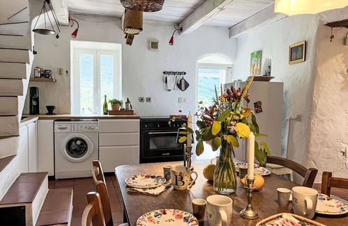 Borgomaro House | Wonderful villa for 6 guests with terrace and parking