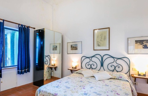 Lamole Villa | Wonderful villa for 8 people with WIFI, private pool, hot tub, TV, patio and parking