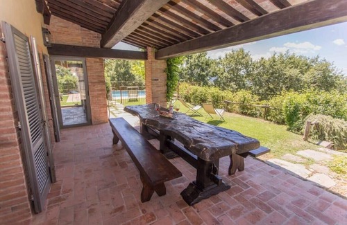 Poggio di Loro Villa | Wonderful Villa Sitting In The Hills With Great Views