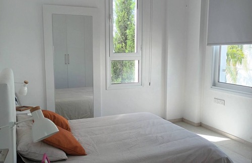 Oroklini Villa | Wonderful Villa with pool - 2 min from the beach!