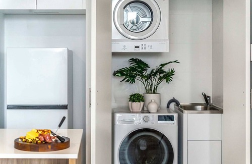Wollongong CBD Apartment | Wonderful Wollongong with Parking