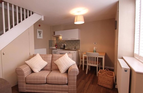 Charlton Apartment | Woodcote at Woodstock Suites