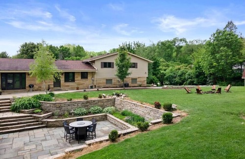 Sussex House | Wooded Hills/Indoor Pool/Hot Tub/Arcade