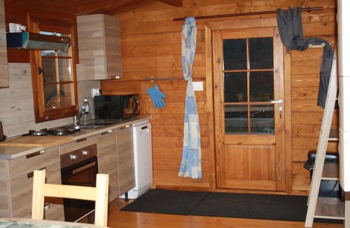 Neschers Ski Chalet | Wooden chalet in the heart of nature near a farm