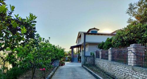 Delvine House | Wooden Guest House