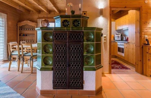 Lossburg House | Wooden House on 160m² - open galery, fireoven, jacuzzi, WLAN, BBQ, baclcony & terrace