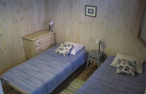 Fosses-et-Baleyssac Cabin | Wooden lodge with terrace and swimming pool in a green setting