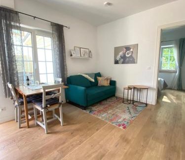 Rhein-Erft-Kreis District Apartment | Woodhaus Appartement