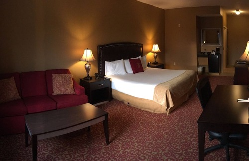 Tazewell Cabin | Woodlake Lodge Golf and Country Club