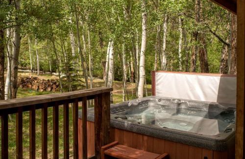 Salida House | Woodland Camping Cabin for Biking near Arkansas Hills Trail in Colorado
