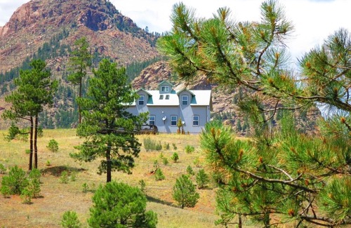 Sedalia Ski Chalet | Woodland Park Retreat Mountain Views, Crisp Mountain Air, Wildlife Viewing