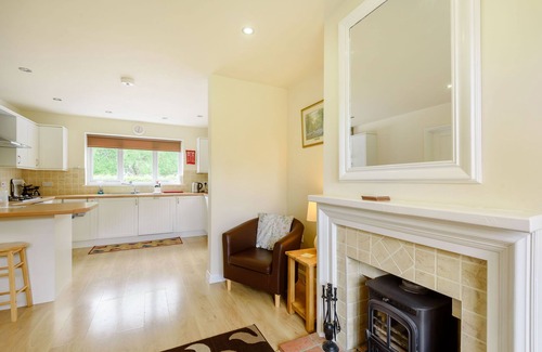 Market Rasen Cottage | WOODLAND VIEW, pet friendly, with open fire in Wragby