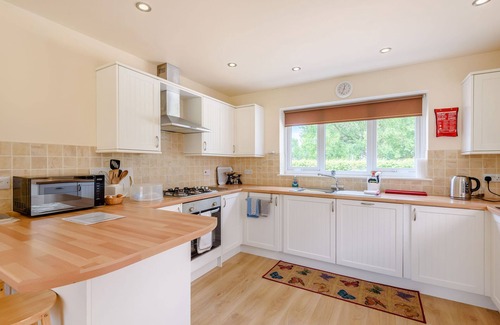 Market Rasen Cottage | WOODLAND VIEW, pet friendly, with open fire in Wragby