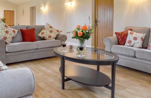 Billingshurst House | Woodlands Dairy Cottage