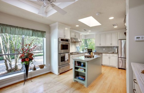 Grogan's Mill House | Woodlands Escape: 3BR Texas Retreat w/Forest View