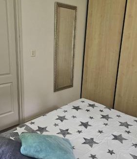 Havelte Ski Chalet | Woodpecker chalet met ruime tuin, bos en bosbad