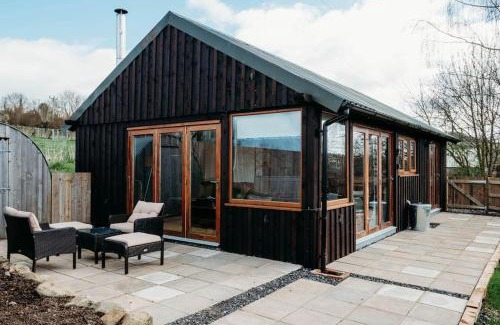 Callington House | Woodpecker Lodge- A Pet Friendly Rural Retreat