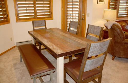 Warrior's Mark House | Woods Manor #302-A - Close to Main Street - Access to Indoor Hot Tub and Shuttle