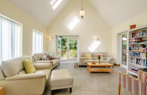 Aldborough House | Woodside