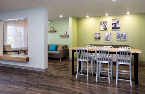 Buford Hotel | WoodSpring Suites Buford near Mall of Georgia-Lake Lanier