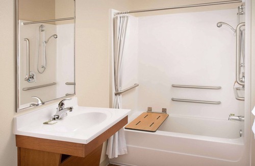 Tyner Hotel | WoodSpring Suites Chattanooga