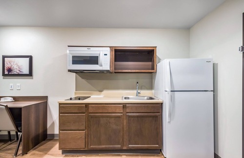 Addison Hotel | WoodSpring Suites Chicago Addison