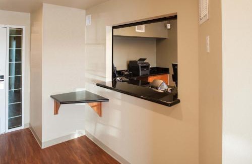 Junction City Hotel | WoodSpring Suites Junction City
