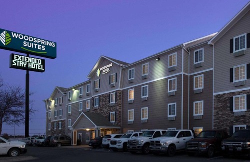 Midland Hotel | WoodSpring Suites Midland