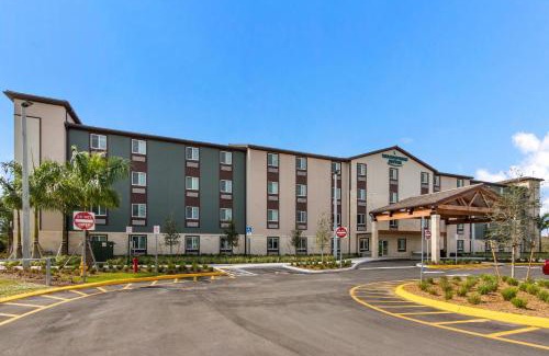 Tamarac Hotel | WoodSpring Suites Tamarac