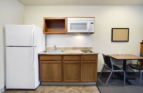 Camp Springs Hotel | WoodSpring Suites Washington DC Andrews AFB