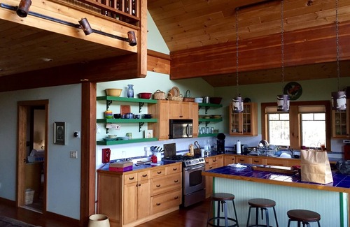Bearsville Ski Chalet | Woodstock mountainside retreat, nicest view in the Catskills! RELAX!