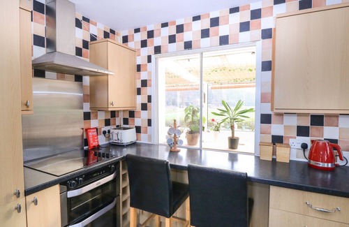Roughton Cottage | WOODVIEW, family friendly, with open fire in Roughton