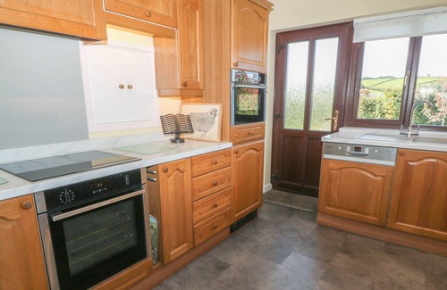 Bampton House | WOODWAYE, family friendly, with open fire in Bampton, Devon