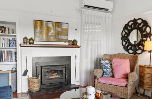 Mount Irvine House | Woorailoora