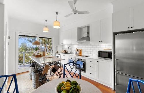 Mount Irvine House | Woorailoora