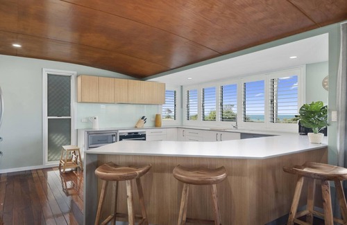 Woorim House | Woorim Beach House with Water Views