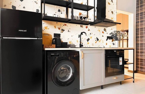 Oborishte Apartment | Work, Stream, Relax - Fast Wi-Fi, AC, Balcony