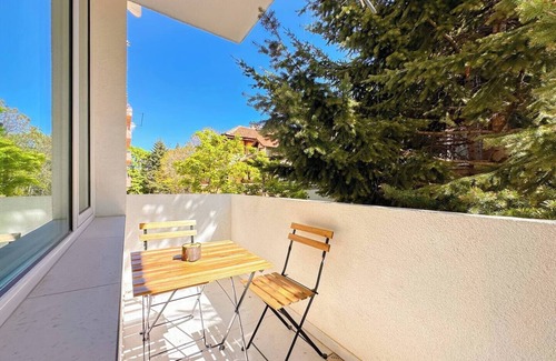 Oborishte Apartment | Work, Stream, Relax - Fast Wi-Fi, AC, Balcony