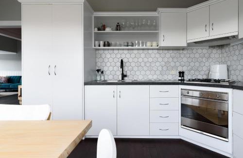 Penguin House | Work & Wander | Cottage w/Dedicated Office