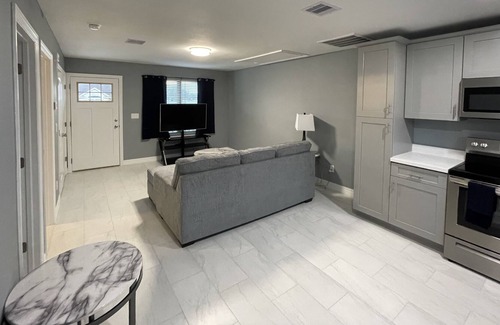 Lakeview  Jefferson County Apartment | Working man’s haven, right off golf course.