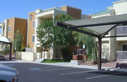 Las Vegas Resort | Worldmark Tropicana Avenue Resort close to Allegiant Stadium (Super Bowl 2024)