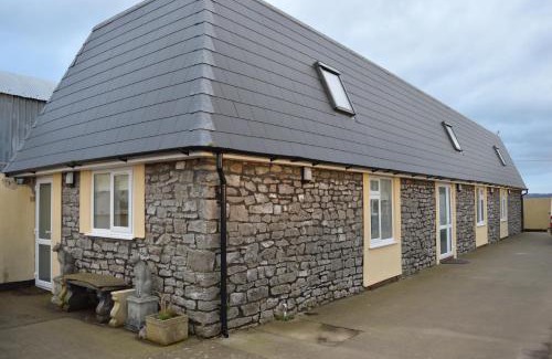Langford House | Worship Farm Accommodation