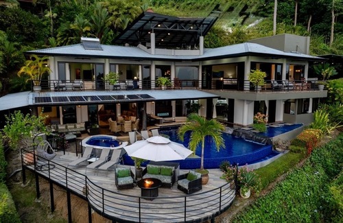 Dominical House | Wow! 5 Bedrooms with insane ocean views!