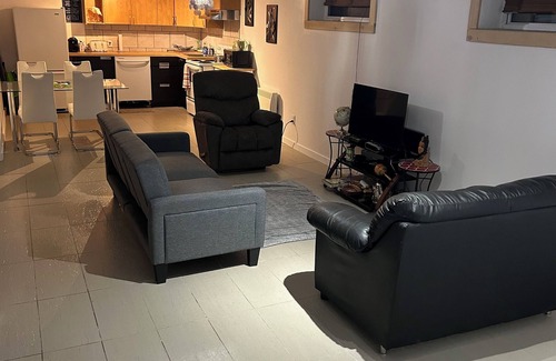 Chateauguay Apartment | Wow! Condo With Charging Station! With Garden!