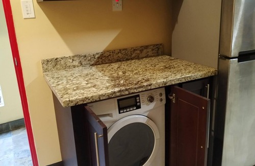 Barbican Apartment | WOW! Fast WiFi-Pool-Clean-Safe and Secure Parking