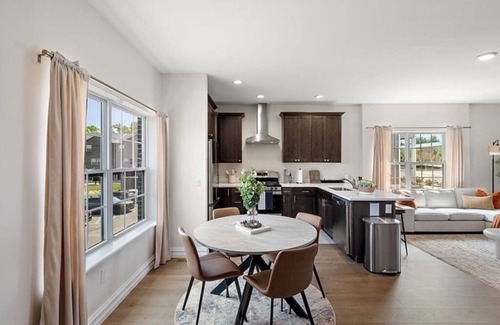Bryant Pattengill West House | Wow! Stunning 2-bedroom home in Ann Arbor, 9 minute drive to campus & stadium!
