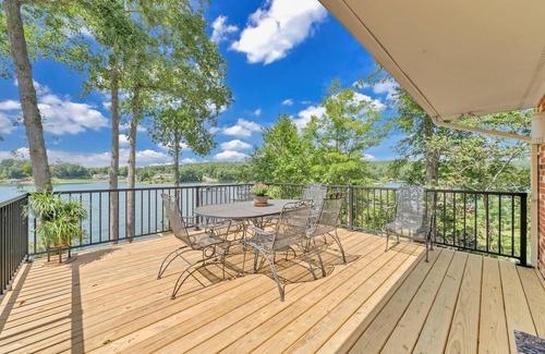 High Point House | "Wow!" views/Family Friendly/Near HFB. Dock/Kayaks/Patio/Deck/Grill/GmRm