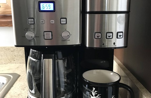 Banner Elk Condo | WOW Views Private Balcony+1 mile to Ski Beech - Walk to Overlook Barn